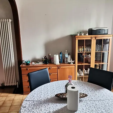 Pensión Ampia Con Balcone Privato