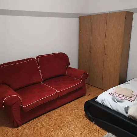 Pensión Ampia Con Balcone Privato