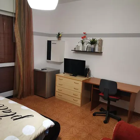 Pensión Ampia Con Balcone Privato *