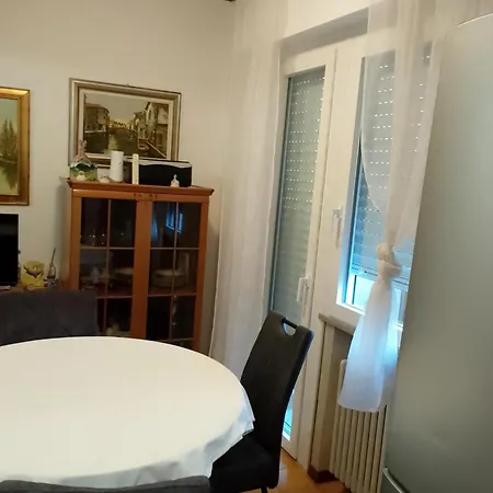 Pensión Ampia Con Balcone Privato Pordenone