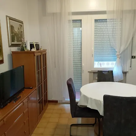 Pensión Ampia Con Balcone Privato *