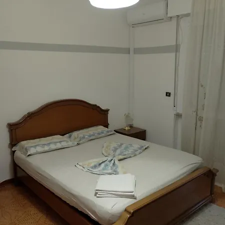 Pensión Ampia Con Balcone Privato *