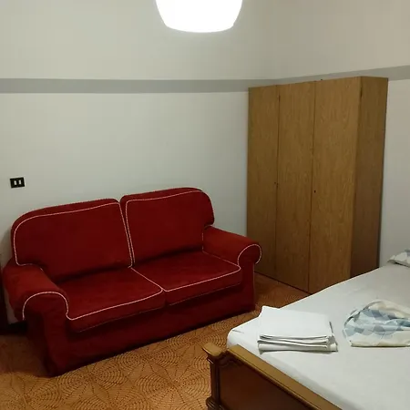 Ampia Con Balcone Privato Pensión Pordenone