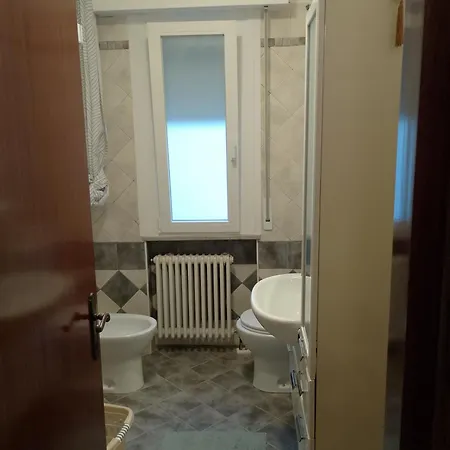 Ampia Con Balcone Privato Πανσιόν *