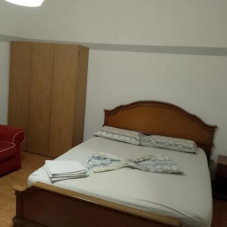Pensión Ampia Con Balcone Privato